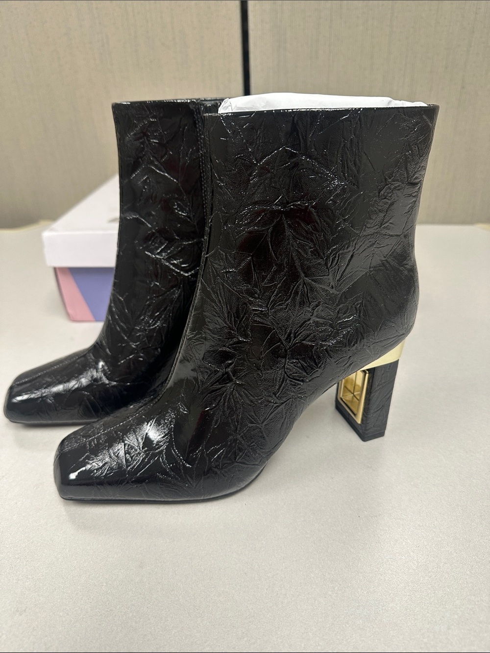 NWB Katy Perry Womens HOLLOW HEEL BOOTIE Size 9.5M/39.5 Black